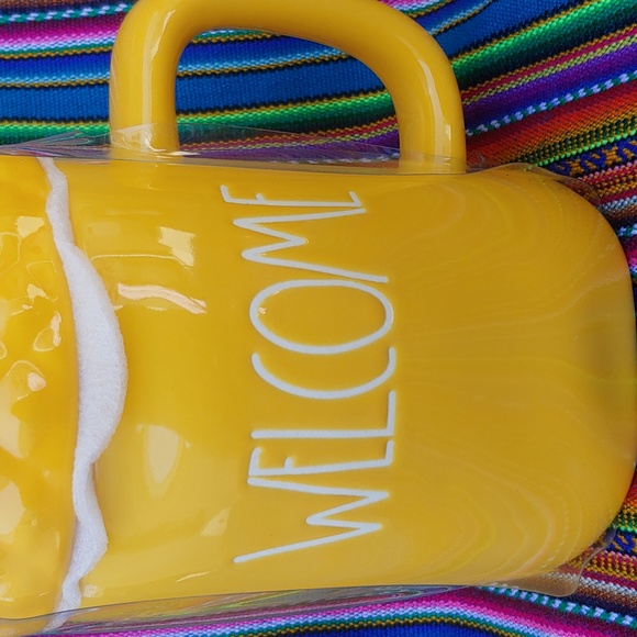 🍍Rae Dunn Ceramic Pineapple Welcome Coffee Tea Mug Yellow and Green NWT - Picture 4 of 9